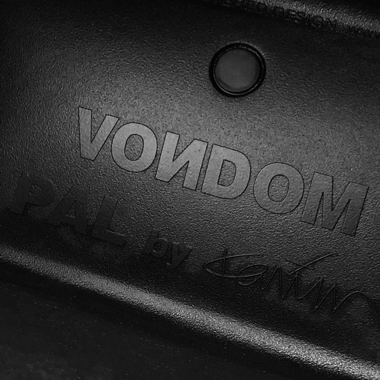 Karim Rashid 'PAL' set for VONDOM