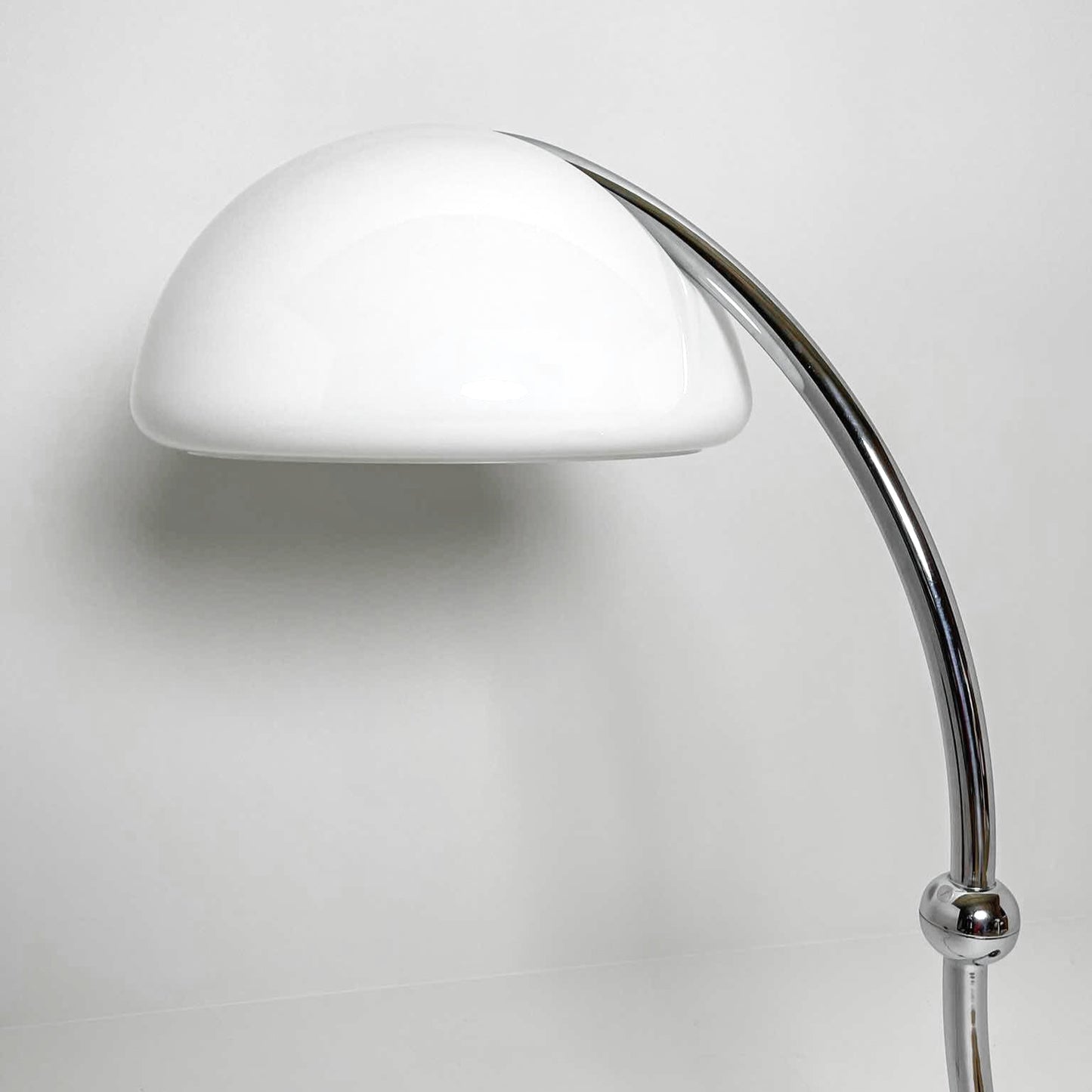 Elio Martinelli ‘Serpente’ floor lamp