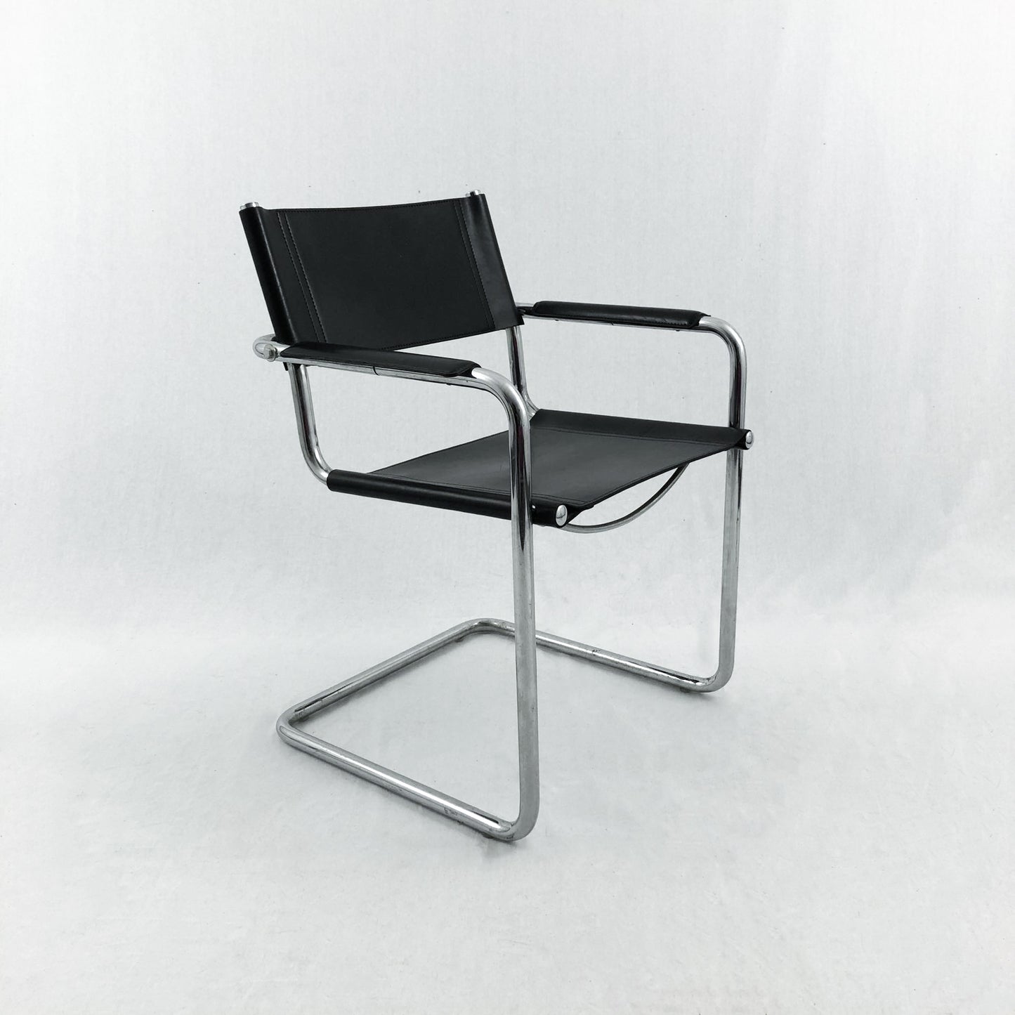 Matteo Grassi MG5 tubular frame chair