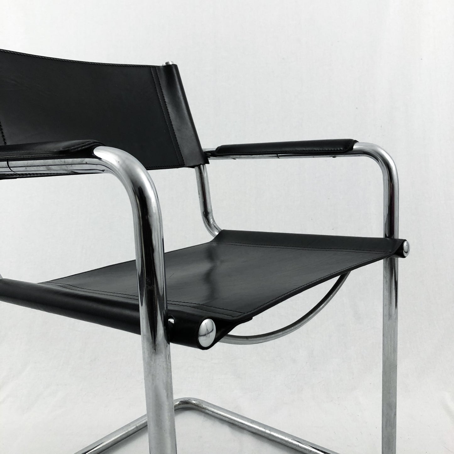 Matteo Grassi MG5 tubular frame chair