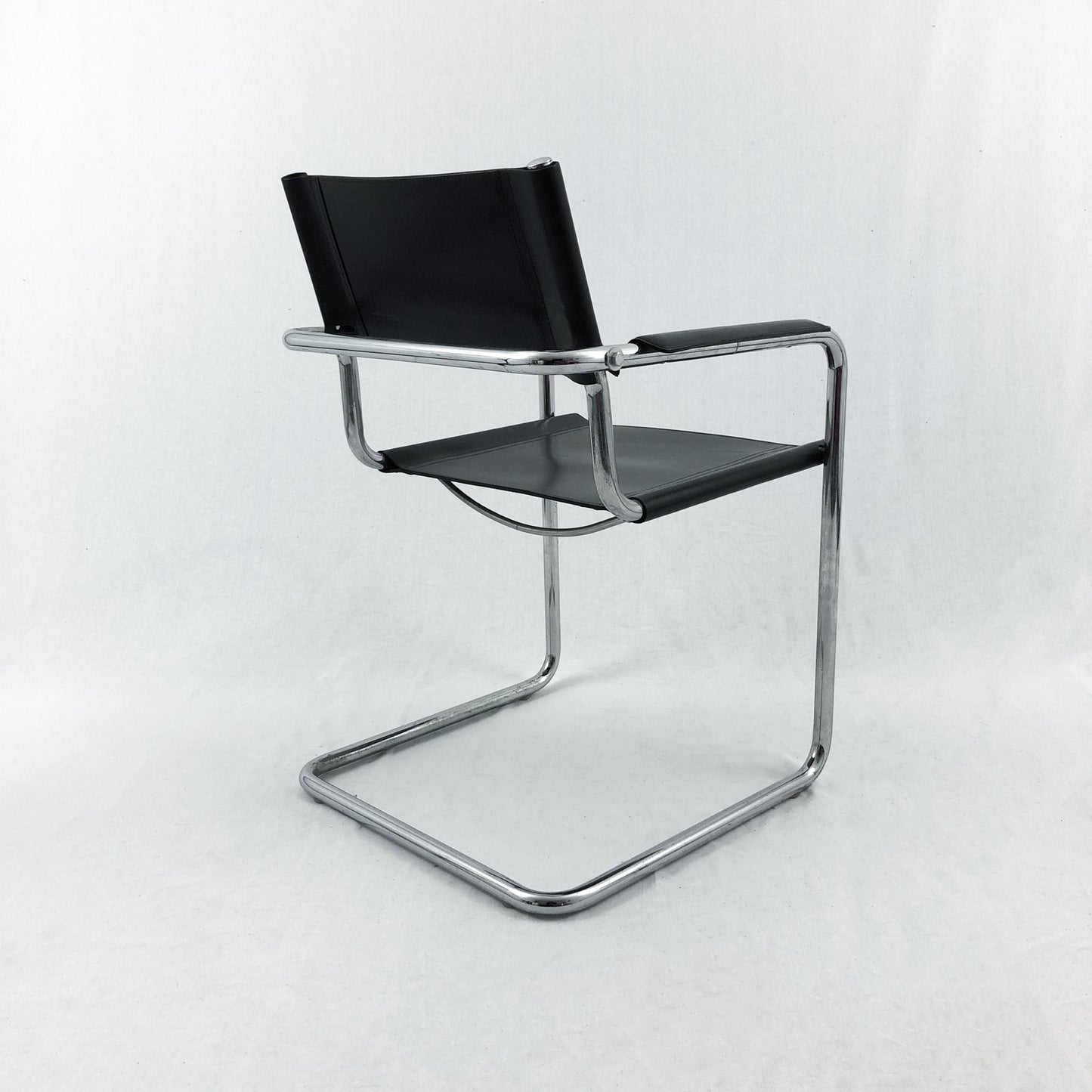 Matteo Grassi MG5 tubular frame chair