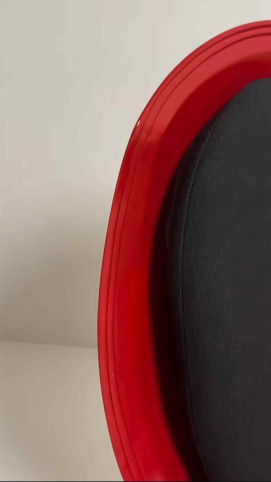 Peter Ghyczy 'Garden Egg'