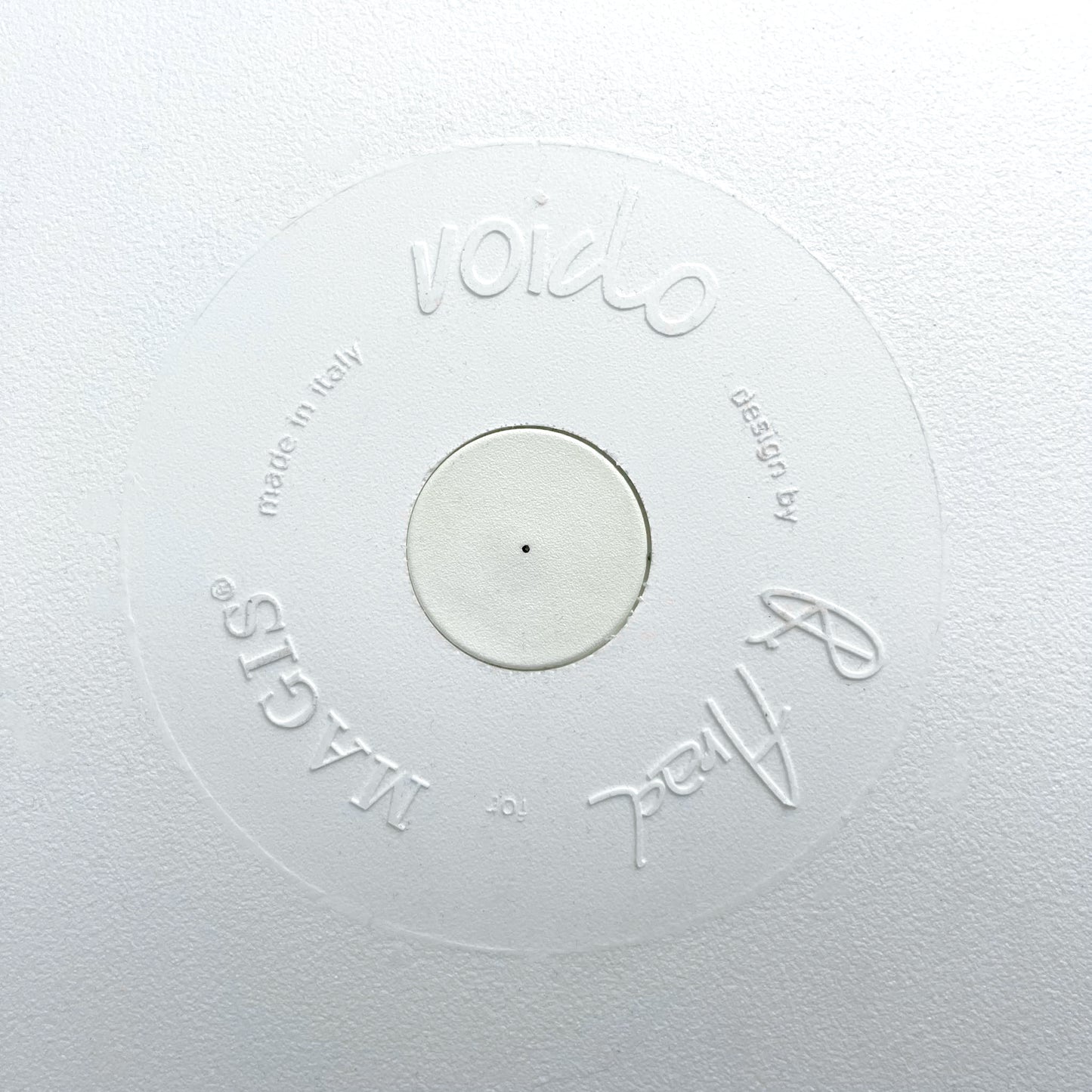 Ron Arad ‘Voido’ chair for MAGIS